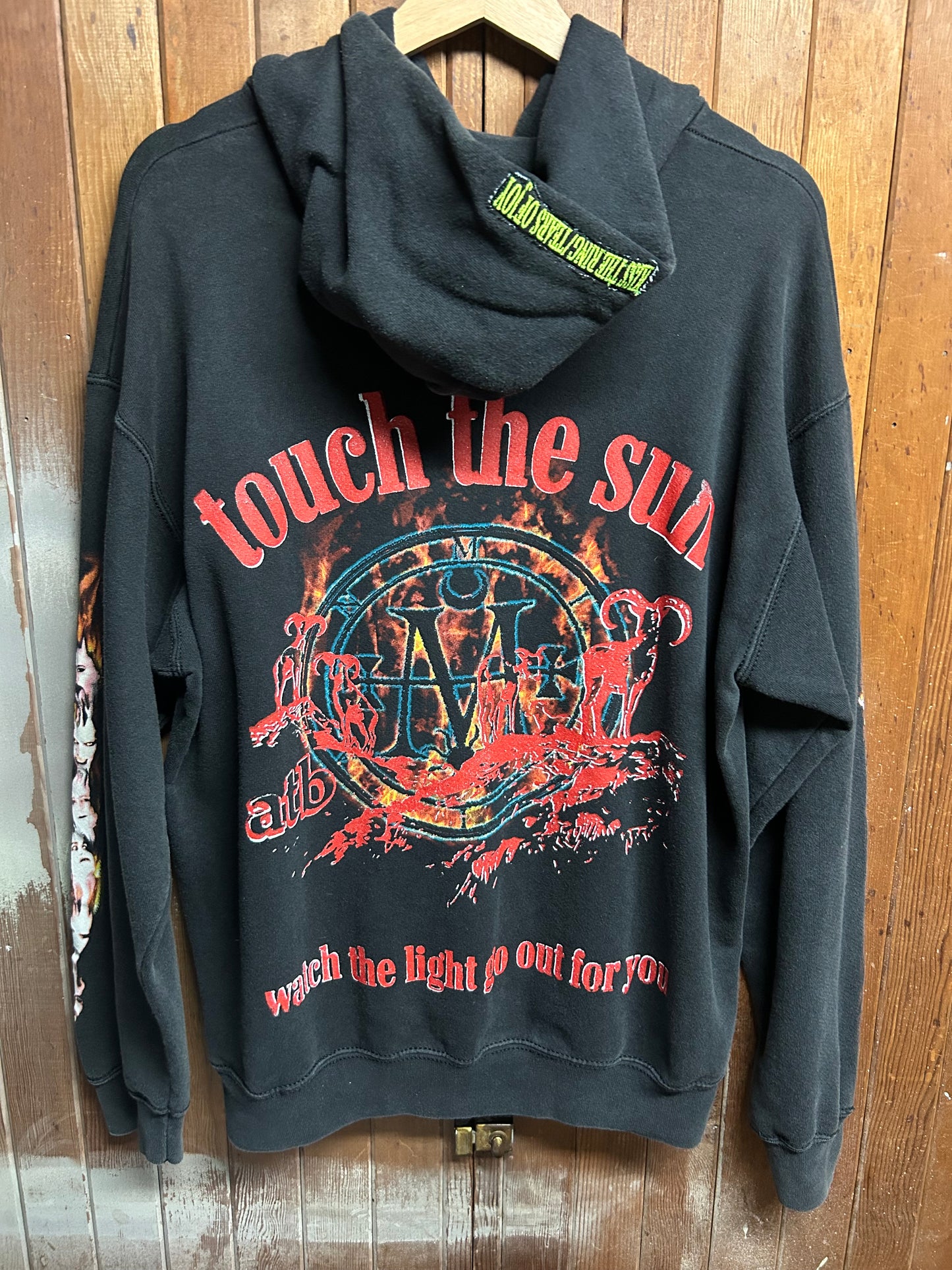 Cradle of Filth, Touch the Sun