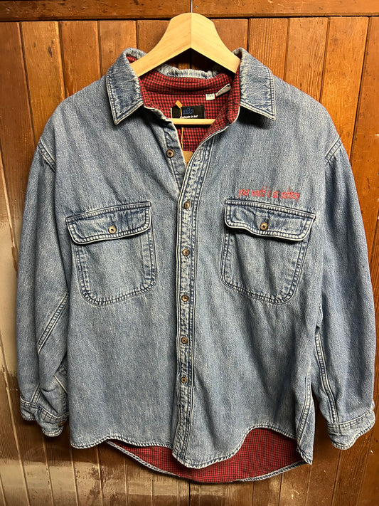 Ashtray Button Up v2